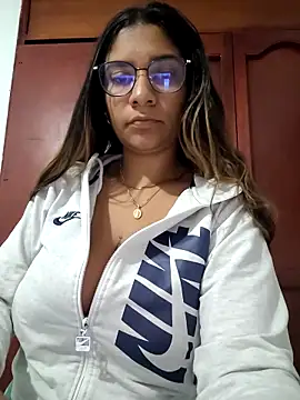 Sofythom1 online show from March 2026 03:55:01 AM