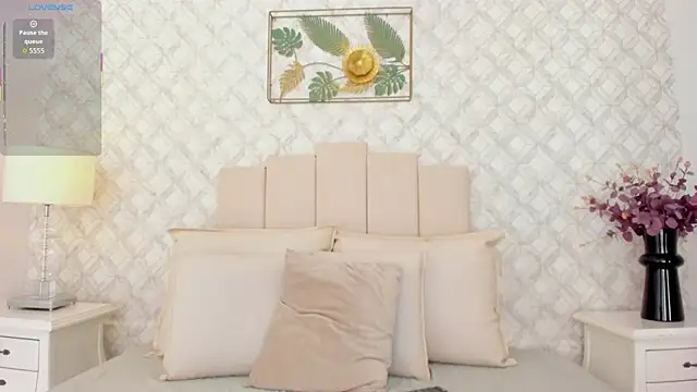 Snapshot of MarianaSanz chatting on September 2025 02:06:01 PM MarianaSanz online show from September 2025 02:06:01 PM