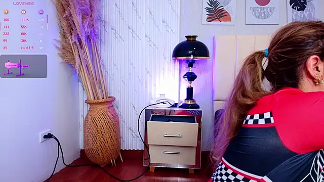alice-millerr online show from September 2025 07:09:01 PM