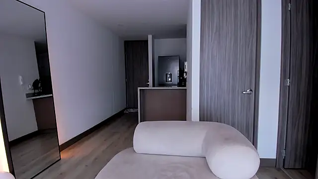 Kaarla    online show from February 2026 09:56:01 PM