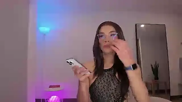 Snapshot of Kaarla___ chatting on November 2025 06:06:02 AM Kaarla online show from November 2025 06:06:02 AM