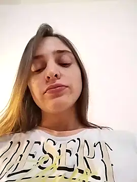 Snapshot of KateDer7 chatting on March 2025 10:45:01 AM KateDer7 online show from March 2025 10:45:01 AM