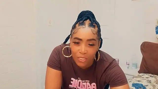GiantBootyMilf online show from May 2026 05:45:02 PM