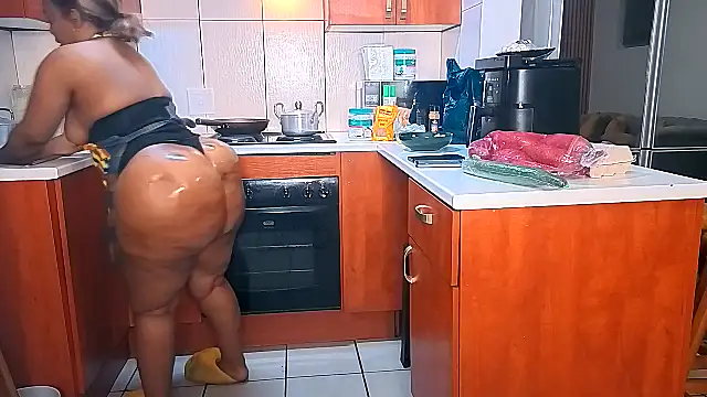 GiantBootyMilf online show from September 2025 08:38:01 PM