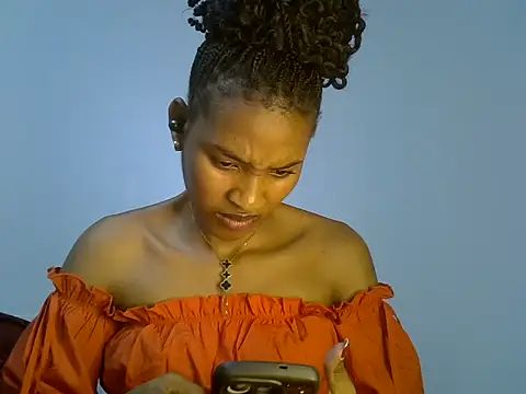 cute-alexis online show from November 2025 01:04:02 PM