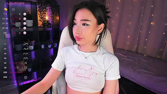 sensualily online show from December 2025 03:43:01 PM