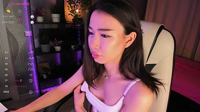 Snapshot of sensualily chatting on September 2025 04:13:01 PM sensualily online show from September 2025 04:13:01 PM