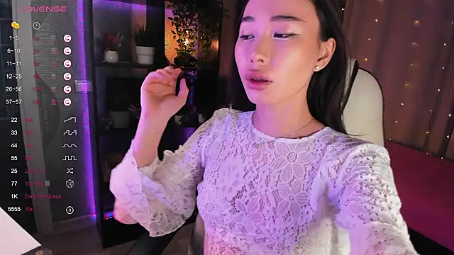 Snapshot of sensualily chatting on September 2025 04:29:01 PM sensualily online show from September 2025 04:29:01 PM