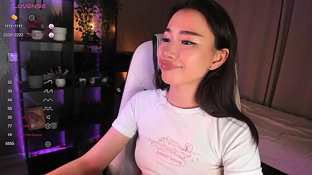 Snapshot of sensualily chatting on October 2025 01:34:01 PM sensualily online show from October 2025 01:34:01 PM