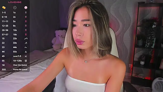 sensualily online show from May 2026 03:31:02 PM