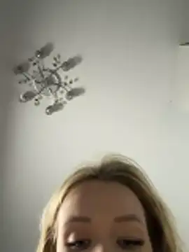 Snapshot of -RIVIERA- chatting on November 2025 10:37:02 AM -RIVIERA- online show from November 2025 10:37:02 AM