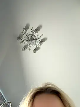 Snapshot of -RIVIERA- chatting on December 2025 09:59:01 AM -RIVIERA- online show from December 2025 09:59:01 AM