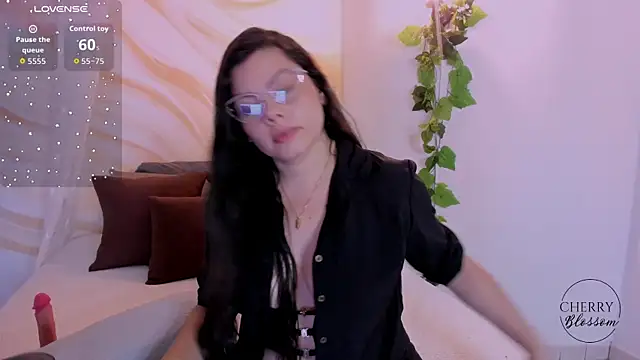 CherryBlossomm  online show from November 2025 12:09:01 AM