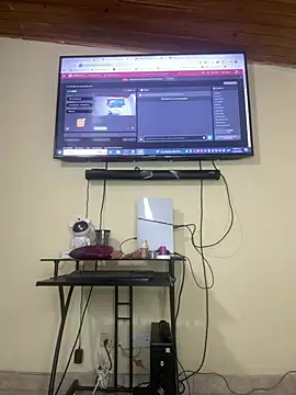 scarlet tommy online show from April 2026 07:41:02 PM