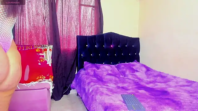 Snapshot of scarlet_tommy chatting on November 2025 03:56:01 PM scarlet tommy online show from November 2025 03:56:01 PM