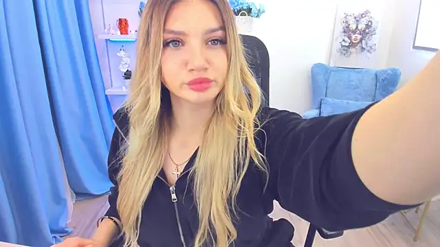 SelenaeMoore online show from October 2025 03:28:02 AM
