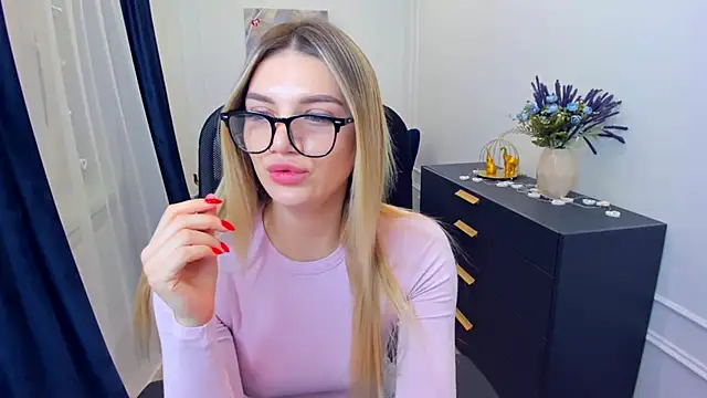 SelenaeMoore online show from February 2026 03:37:01 AM