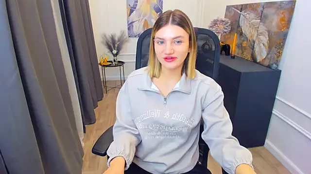 SelenaeMoore online show from April 2026 03:43:02 AM