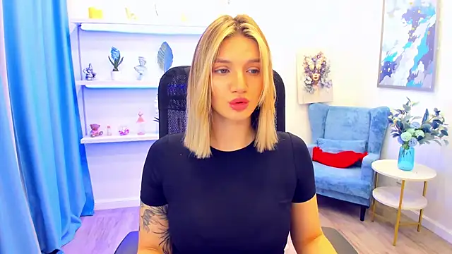 SelenaeMoore online show from May 2026 06:51:02 PM
