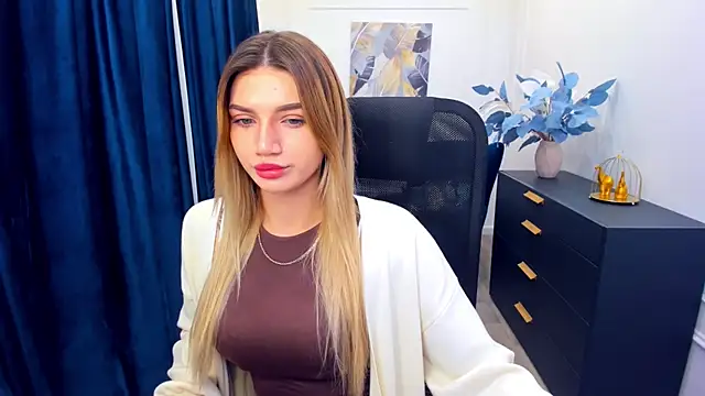 SelenaeMoore online show from September 2025 03:42:02 AM