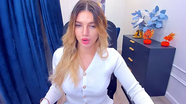 SelenaeMoore online show from October 2025 03:37:01 AM