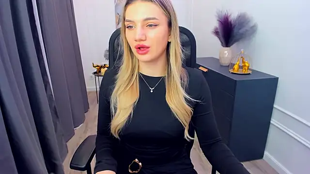 SelenaeMoore online show from March 2026 03:36:02 AM