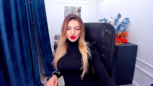 SelenaeMoore online show from October 2025 07:36:01 PM