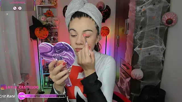 Layla castilloo online show from October 2025 04:58:02 PM