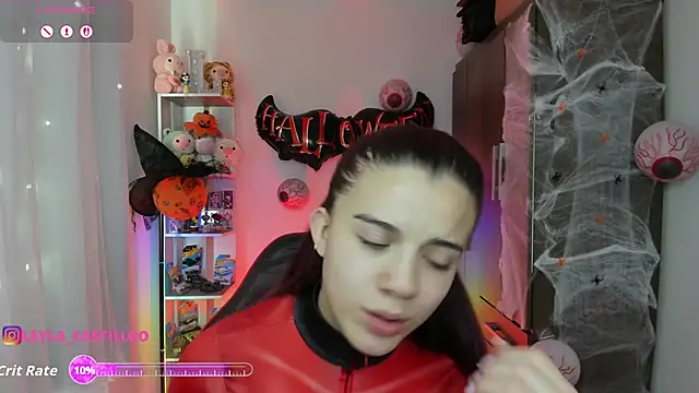 Layla castilloo online show from October 2025 02:19:01 PM