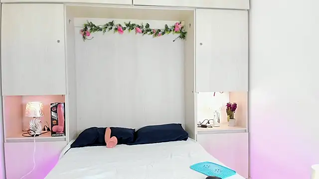 KendallRosse1 online show from November 2025 12:38:02 PM