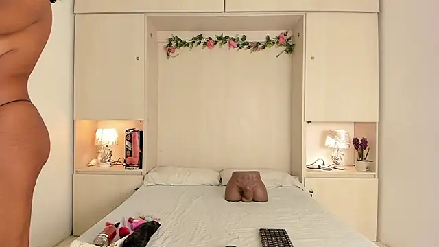 KendallRosse1 online show from February 2026 12:39:01 PM