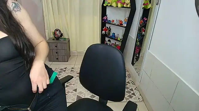 Snapshot of Violeta_Arnau chatting on March 2025 03:04:02 PM Violeta Arnau online show from March 2025 03:04:02 PM