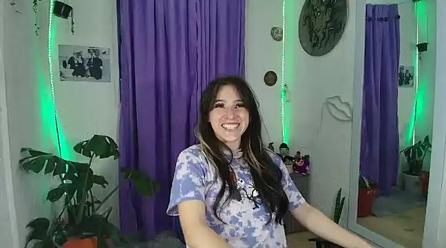 Snapshot of Violeta_Arnau chatting on January 2025 11:11:02 PM Violeta Arnau online show from January 2025 11:11:02 PM