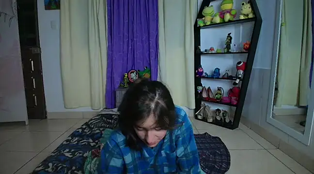 Snapshot of Violeta_Arnau chatting on February 2025 05:15:02 AM Violeta Arnau online show from February 2025 05:15:02 AM