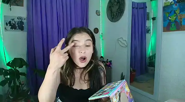 Snapshot of Violeta_Arnau chatting on January 2025 11:51:02 AM Violeta Arnau online show from January 2025 11:51:02 AM