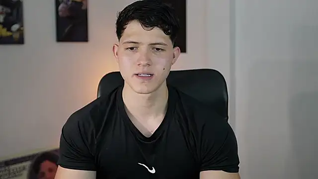 Snapshot of Hazzan_Velez chatting on November 2025 12:10:02 AM Hazzan Velez online show from November 2025 12:10:02 AM