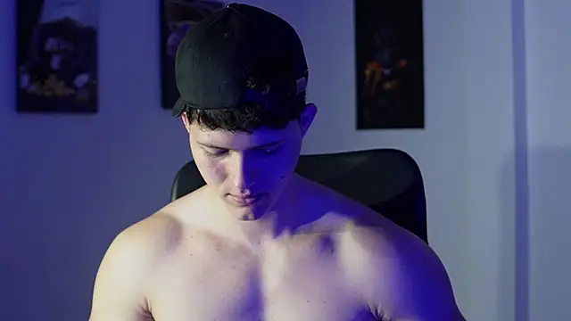 Snapshot of Hazzan_Velez chatting on December 2025 06:29:01 PM Hazzan Velez online show from December 2025 06:29:01 PM