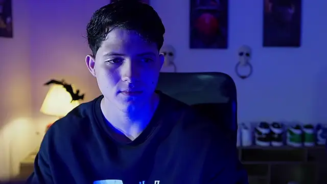 Snapshot of Hazzan_Velez chatting on November 2025 12:36:01 AM Hazzan Velez online show from November 2025 12:36:01 AM