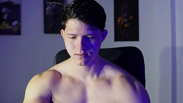 Snapshot of Hazzan_Velez chatting on December 2025 04:46:02 PM Hazzan Velez online show from December 2025 04:46:02 PM