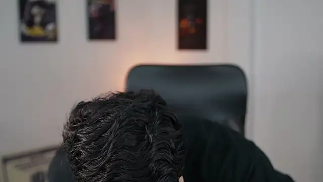 Snapshot of Hazzan_Velez chatting on November 2025 01:48:02 AM Hazzan Velez online show from November 2025 01:48:02 AM