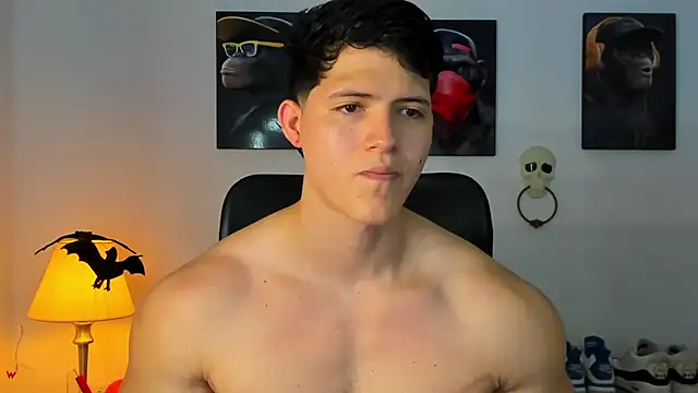 Snapshot of Hazzan_Velez chatting on October 2025 06:40:02 PM Hazzan Velez online show from October 2025 06:40:02 PM