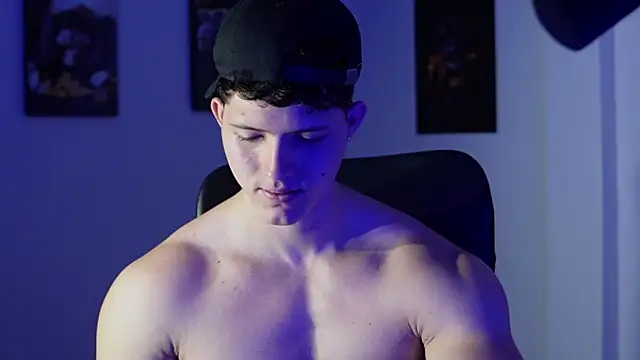 Snapshot of Hazzan_Velez chatting on December 2025 06:09:02 PM Hazzan Velez online show from December 2025 06:09:02 PM