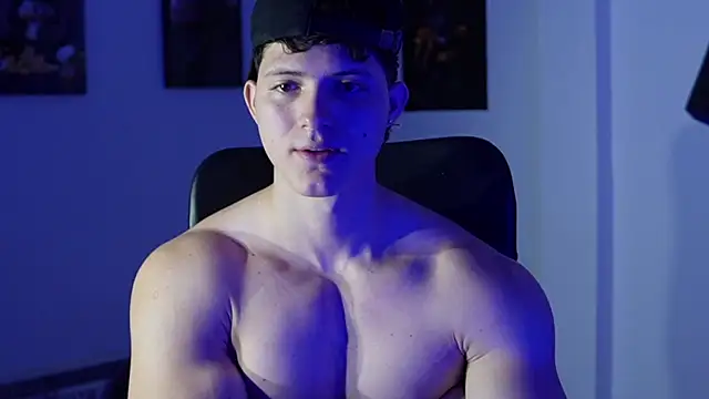 Snapshot of Hazzan_Velez chatting on November 2025 06:19:01 PM Hazzan Velez online show from November 2025 06:19:01 PM