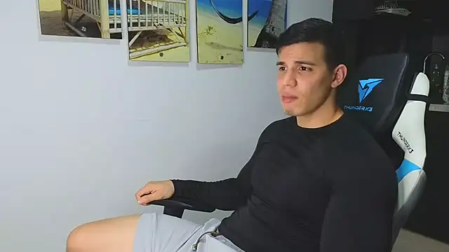 Snapshot of Ethanstill1 chatting on January 2025 03:20:01 AM Ethanstill1 online show from January 2025 03:20:01 AM