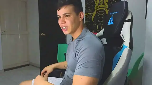 Snapshot of Ethanstill1 chatting on March 2025 02:53:02 AM Ethanstill1 online show from March 2025 02:53:02 AM