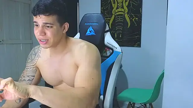 Snapshot of Ethanstill1 chatting on March 2025 04:13:01 AM Ethanstill1 online show from March 2025 04:13:01 AM