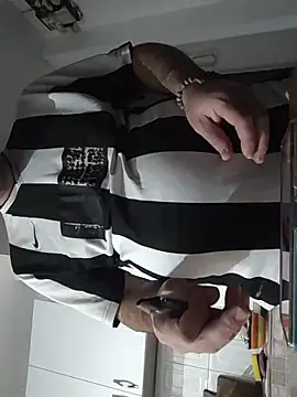 Snapshot of Maryo0001 chatting on November 2025 11:43:02 PM Maryo0001 online show from November 2025 11:43:02 PM