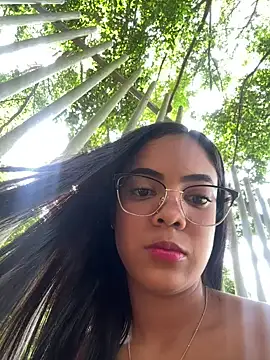 NAUGHTY LITTLE 18 online show from February 2026 08:09:01 PM