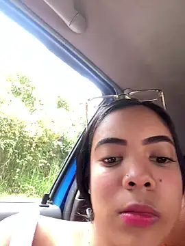 NAUGHTY LITTLE 18 online show from February 2026 04:09:02 PM