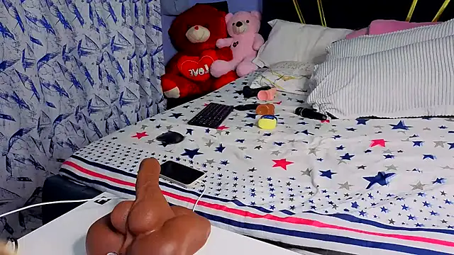 Cherriikenzie online show from March 2026 05:48:01 PM